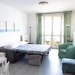 The Sunset 2 By Design Apartman *