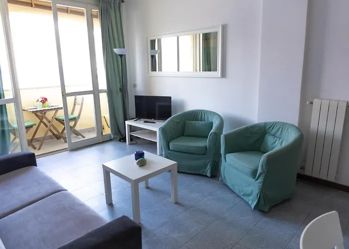 The Sunset 2 By Design Apartment *