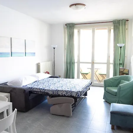 The Sunset 2 By Design Apartment *